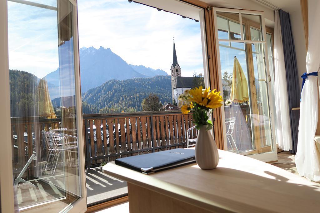 Hotel Restaurant Gabriel Scuol Exteriör bild