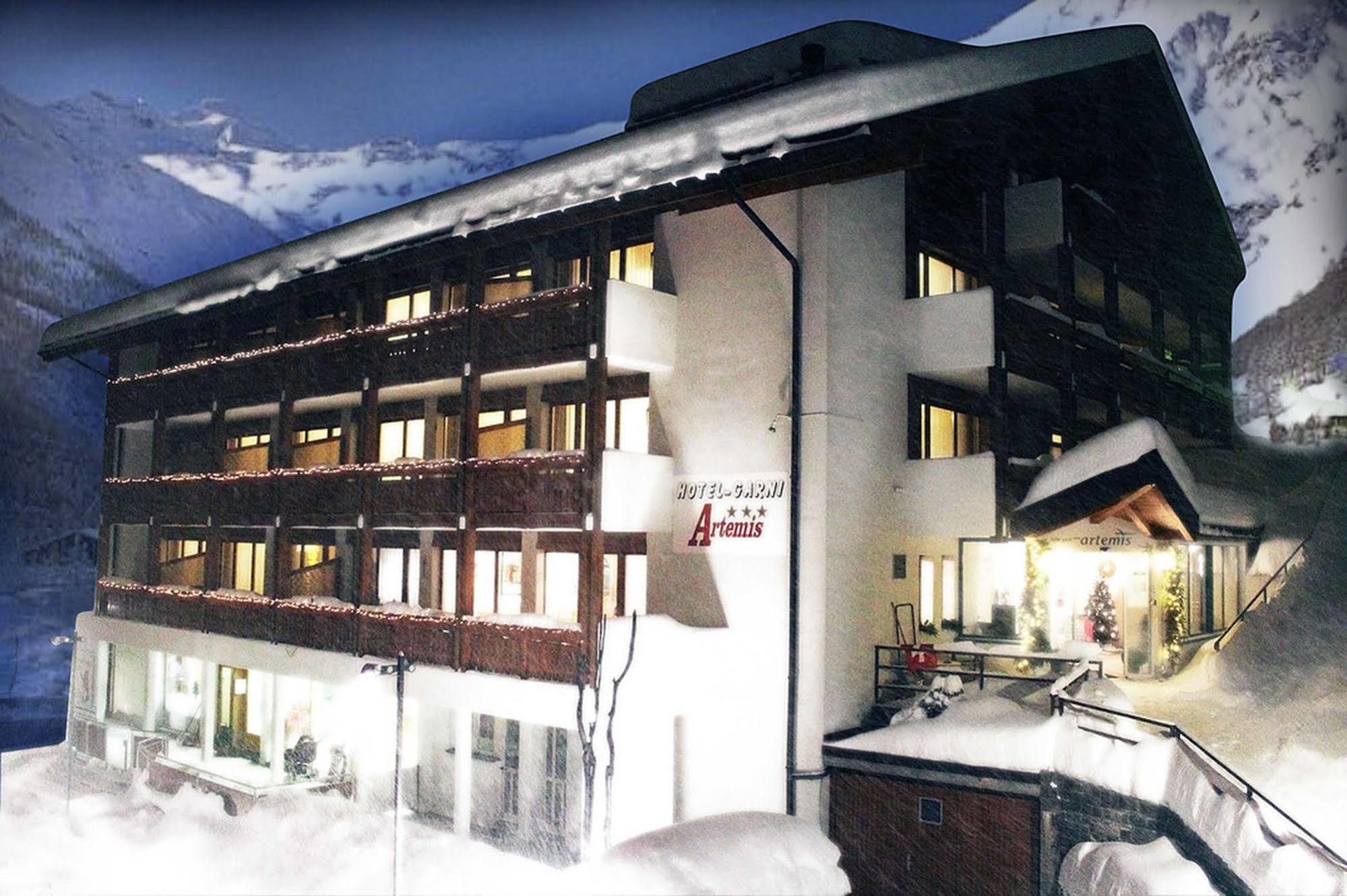 Hotel Restaurant Gabriel Scuol Exteriör bild